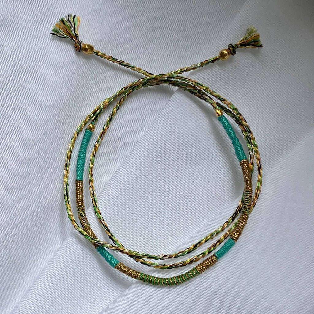 Bracelet cordon porte bonheur Sukh Sophie Deschamps