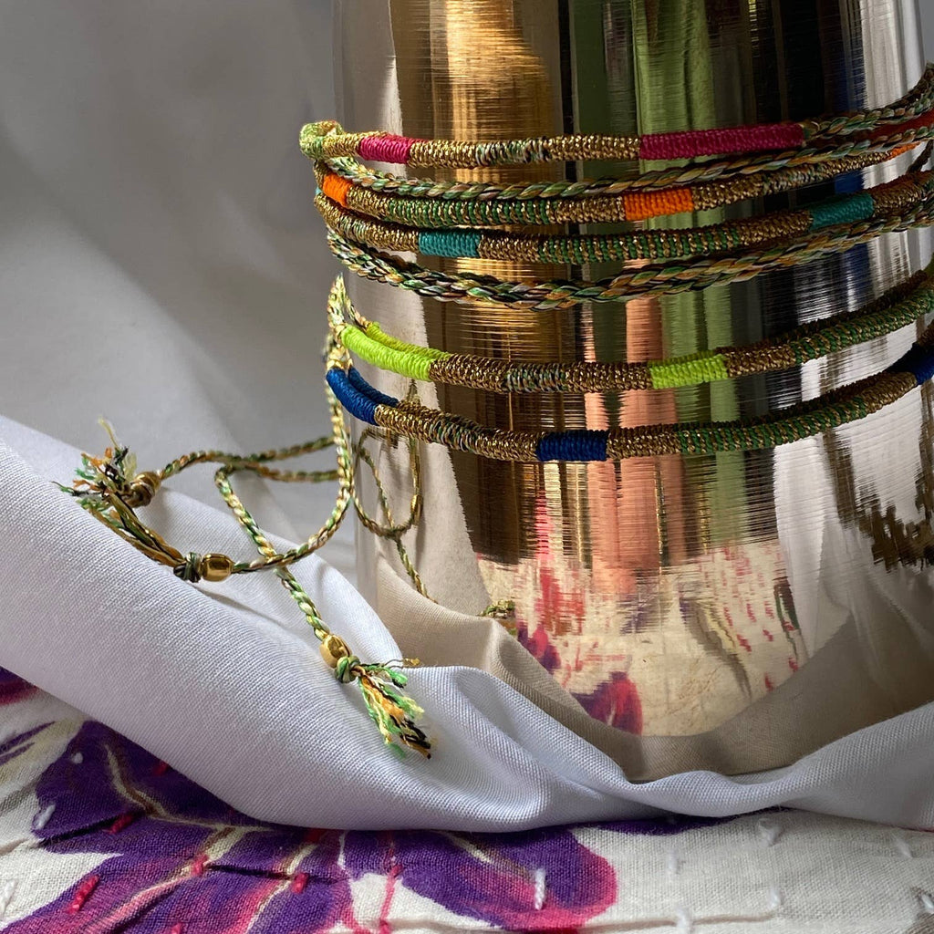 Bracelet cordon porte bonheur Sukh Sophie Deschamps