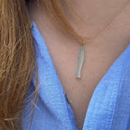 Collier poisson en calcédoine Salmon