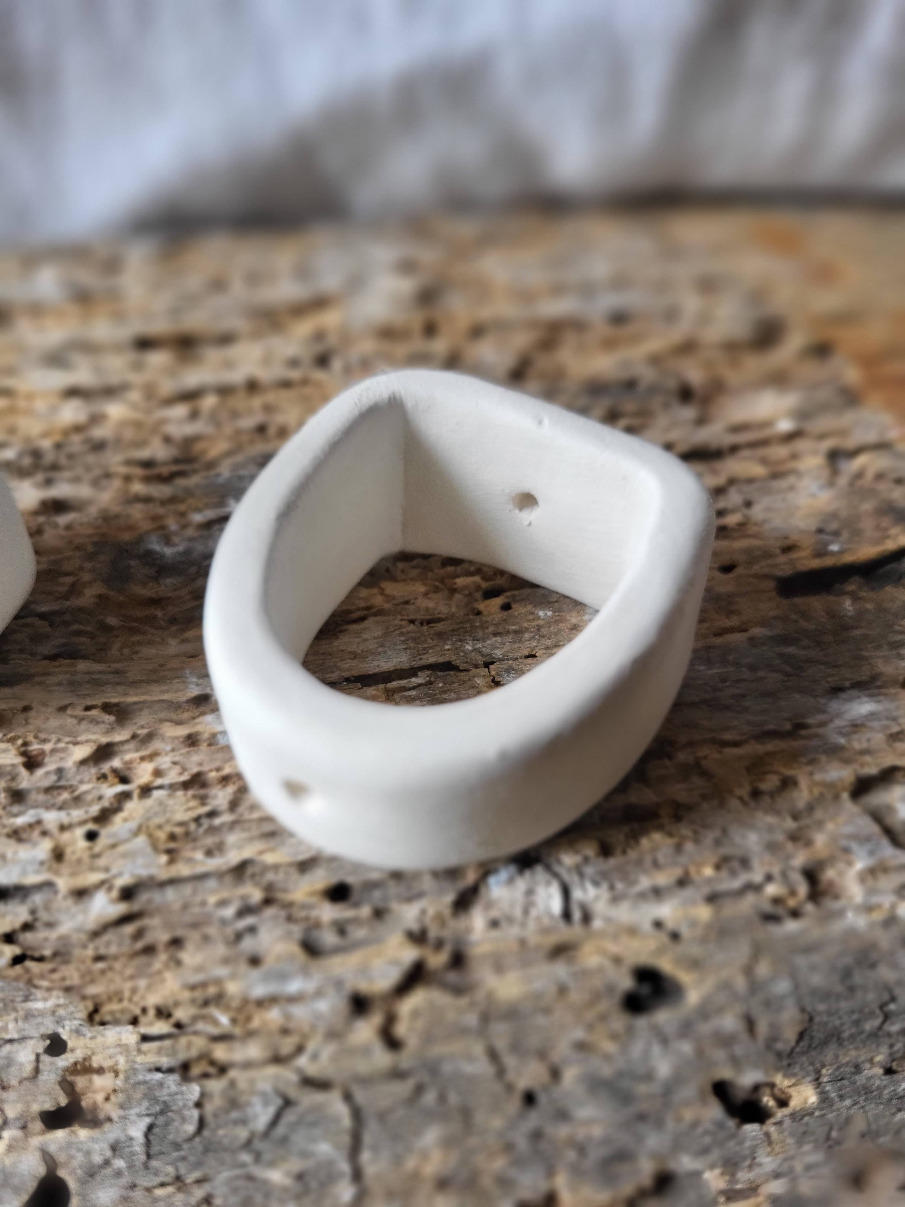 Porte encens holystic en argile blanche