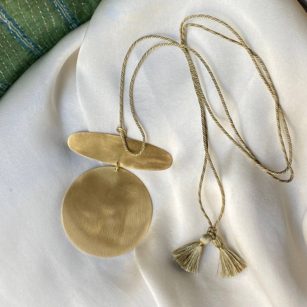 Sautoir fil et pendentif doré brossé- Agraa