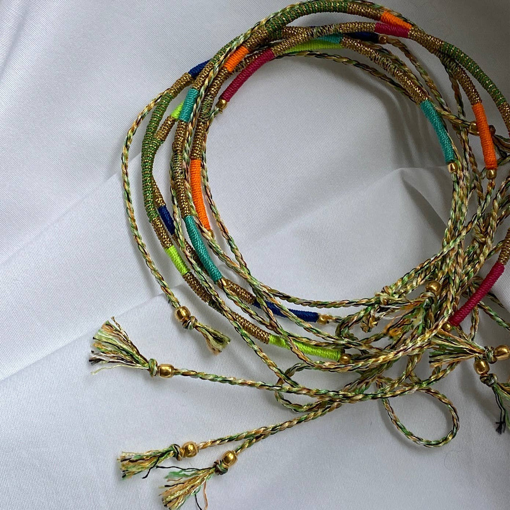 Bracelet cordon porte bonheur Sukh Sophie Deschamps