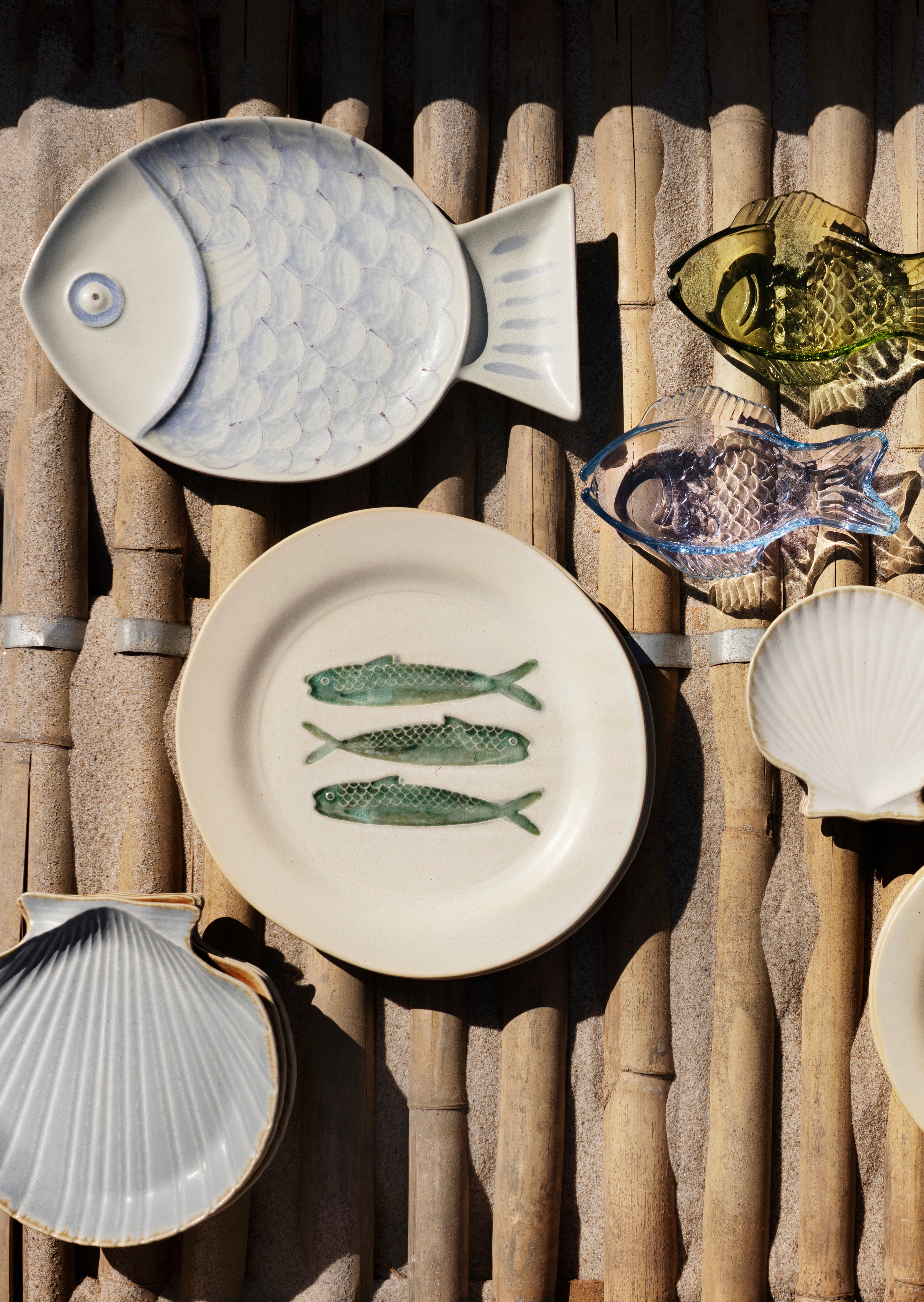Assiette déjeuner  grès motif poissons Madam Stoltz