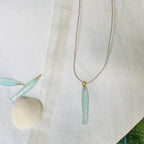 Collier poisson en calcédoine Salmon