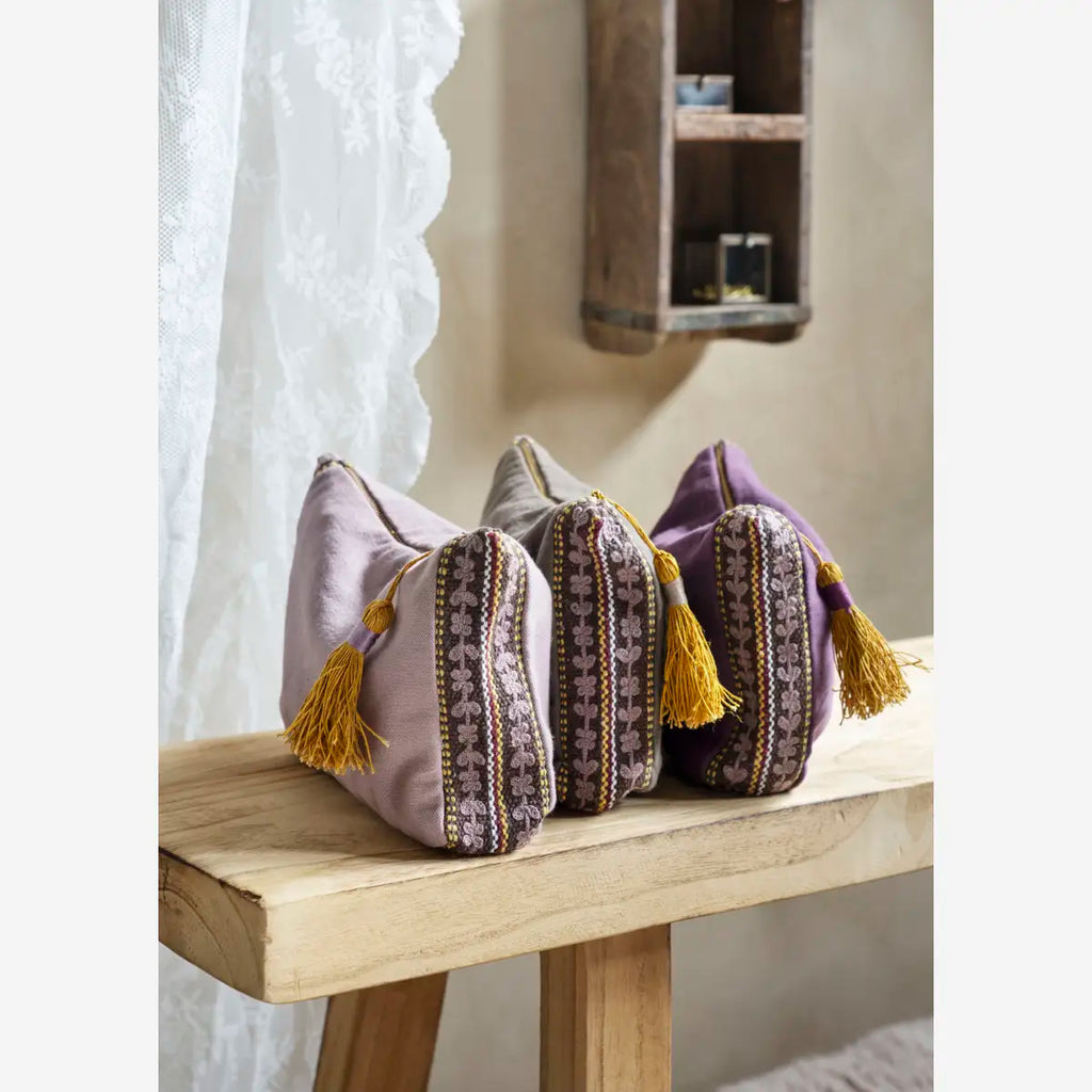 Pochette en coton brodé – Lilas, taupe & violet | Madam Stoltz
